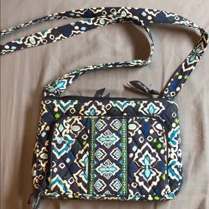 VERA BRADLEY CROSSBODY BAG